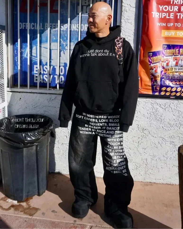 light-wash, baggy-fit denim jeans Black
