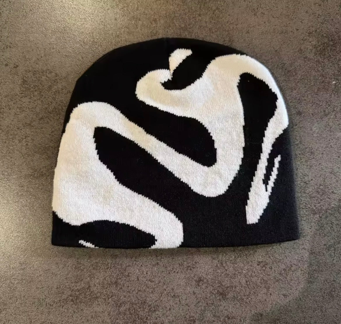 swervy graphic beanie